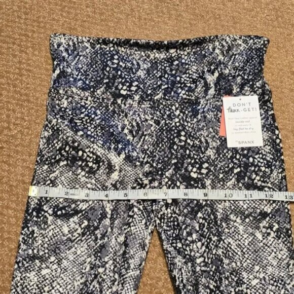 SPANX Faux‎ Leather Snake Shine Leggings - Size Small - Picture 6 of 8
